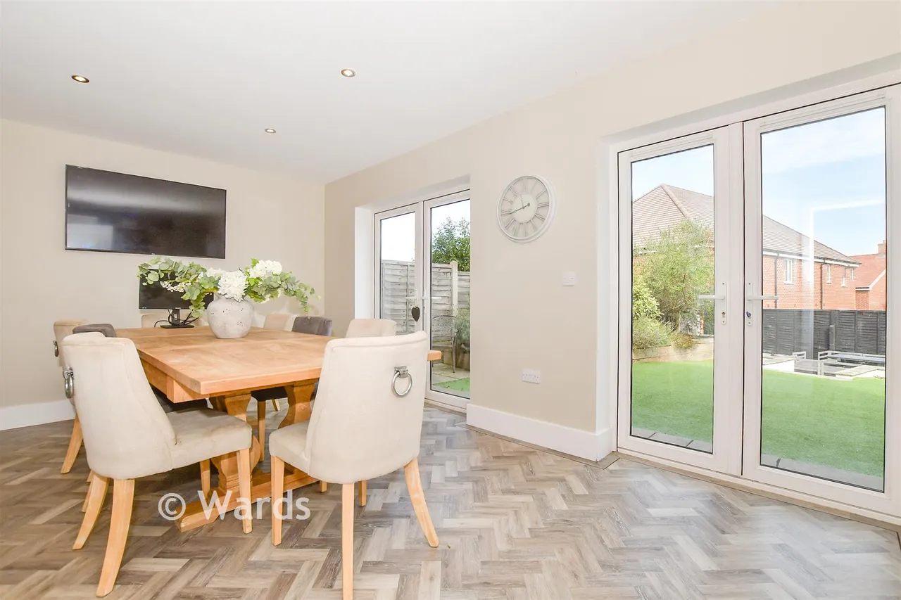 Maddocks Close, Paddock Wood, TN12, photo 4