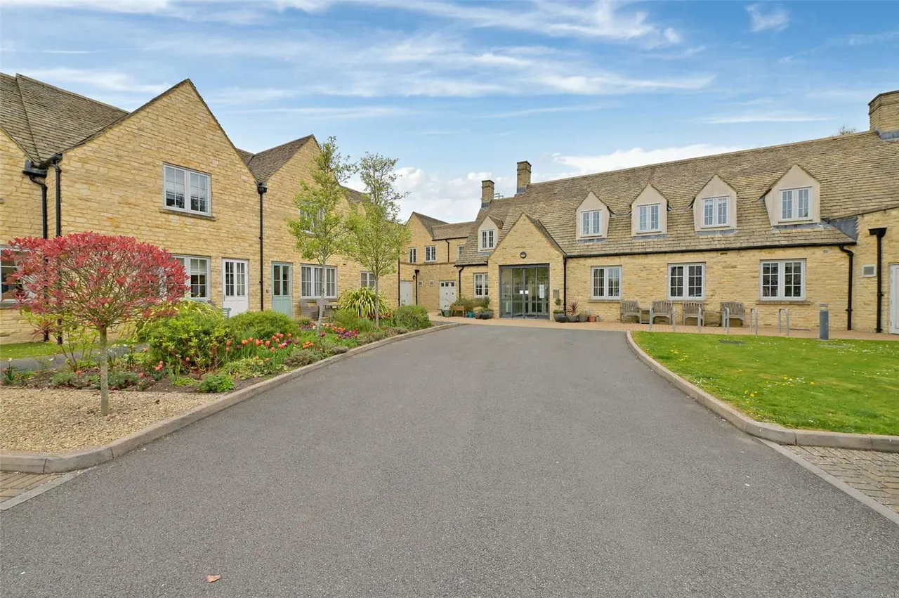 Fosseway, Stow on the Wold, Cheltenham, Gloucestershire, GL54 1FF, photo 8