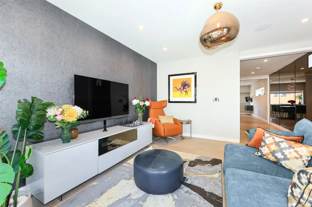 London Road, St. Albans, AL1, photo 12
