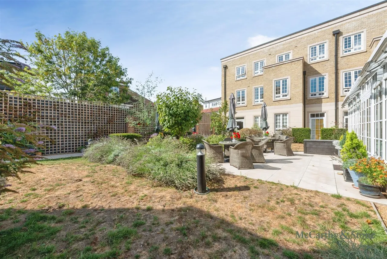 Twickenham Road, Isleworth, TW7, photo 13