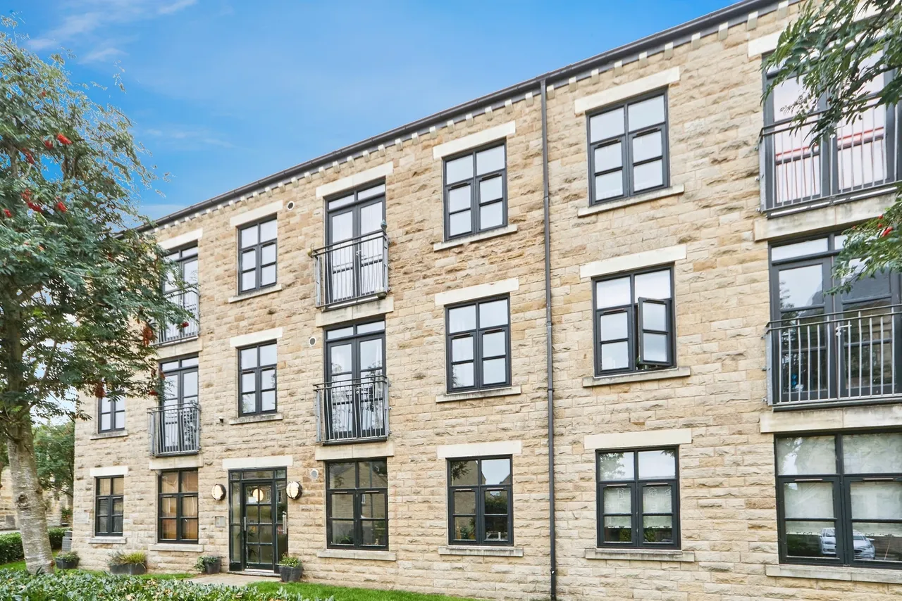 Meadow Road, Apperley Bridge, Bradford, photo 10