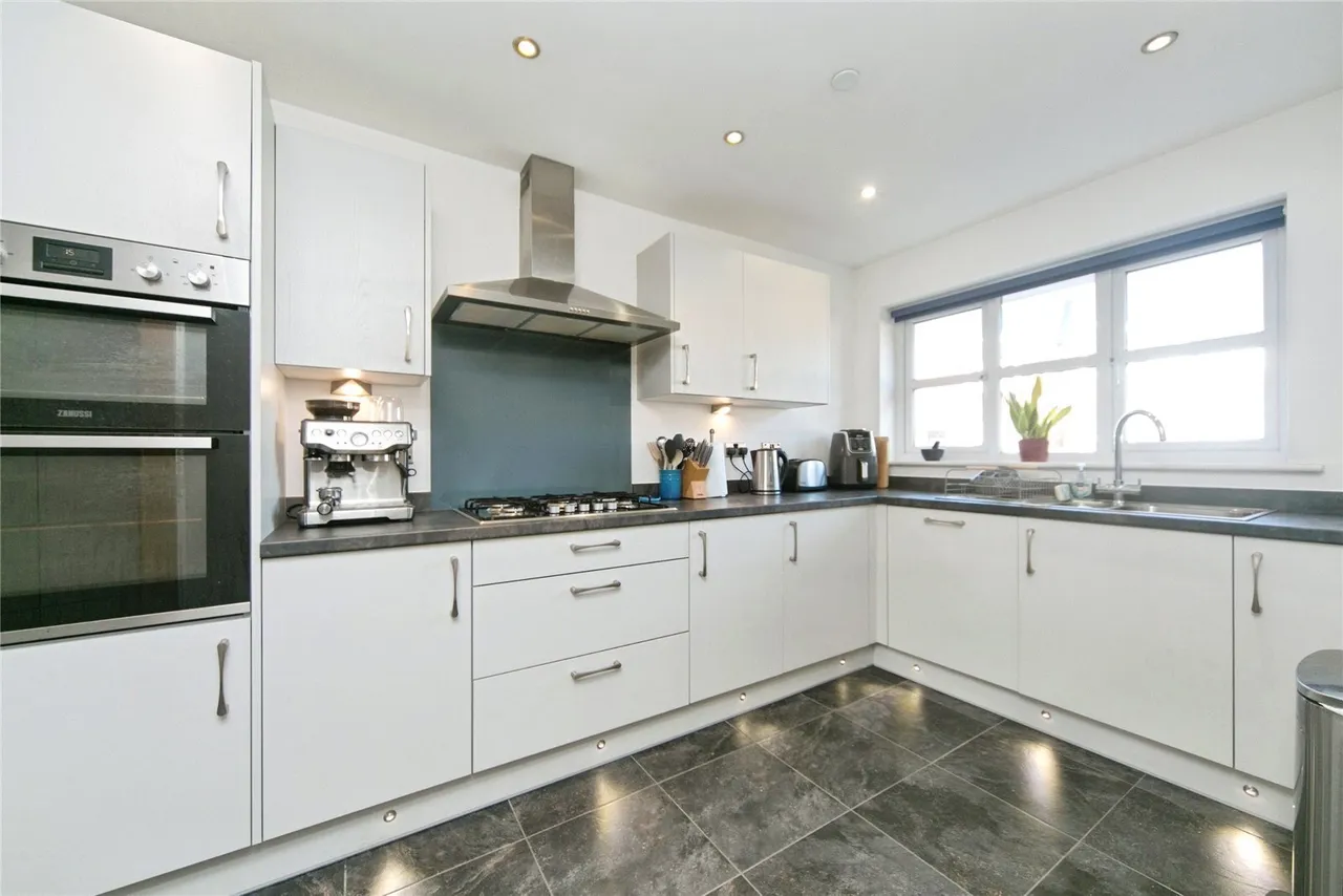 Llys Wynne, Llandudno Junction, LL31, photo 4