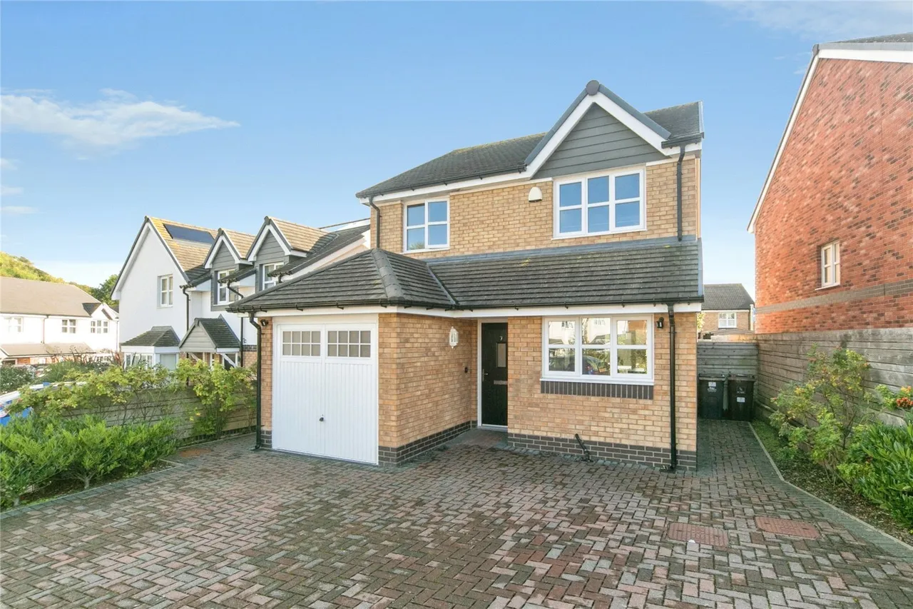 3 bed house for sale, Llys Wynne, Llandudno Junction, LL31