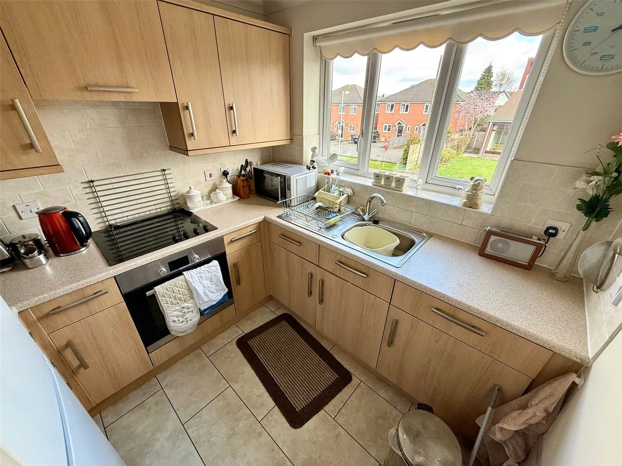Vale Road, Stourport-on-Severn, Worcestershire, DY13 8GB, photo 2