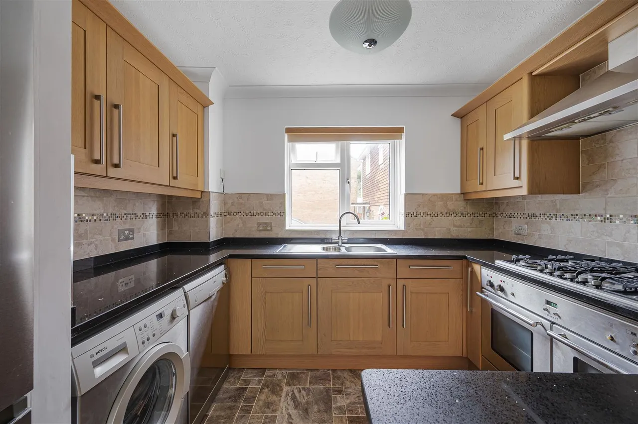 Rosemary Close, Peacehaven, photo 3