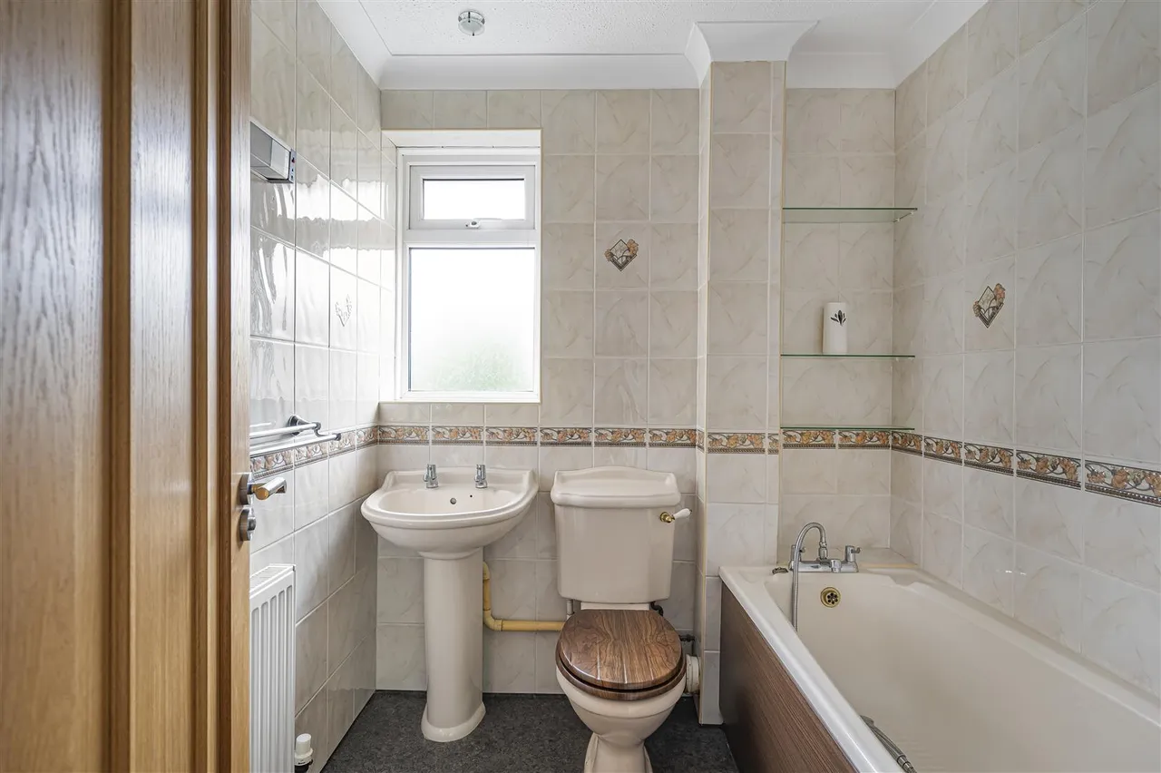 Rosemary Close, Peacehaven, photo 23