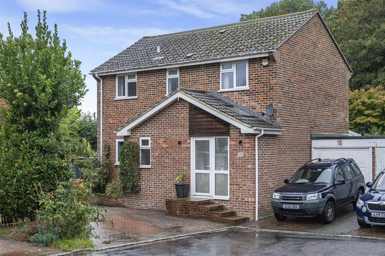 4 bed house for sale, Rosemary Close, Peacehaven