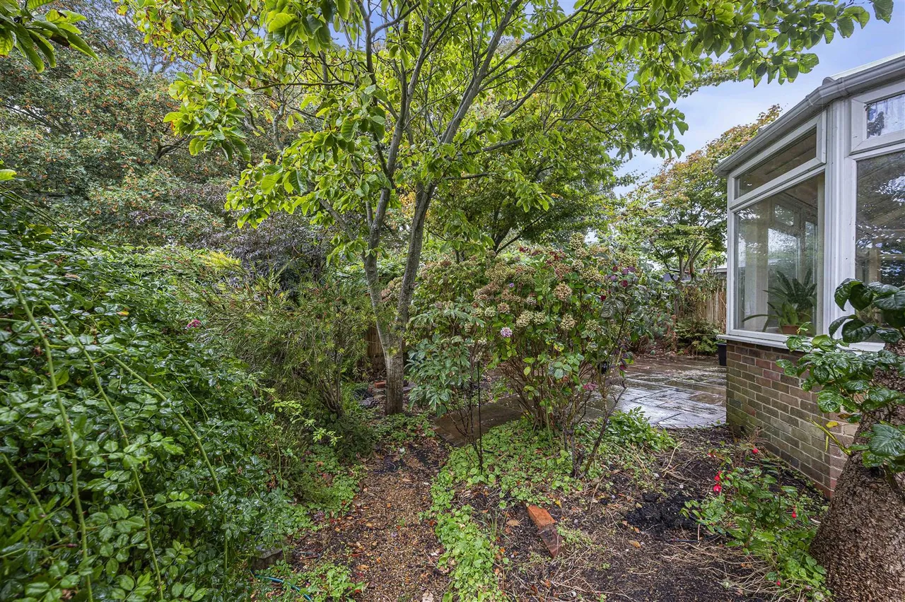Rosemary Close, Peacehaven, photo 35