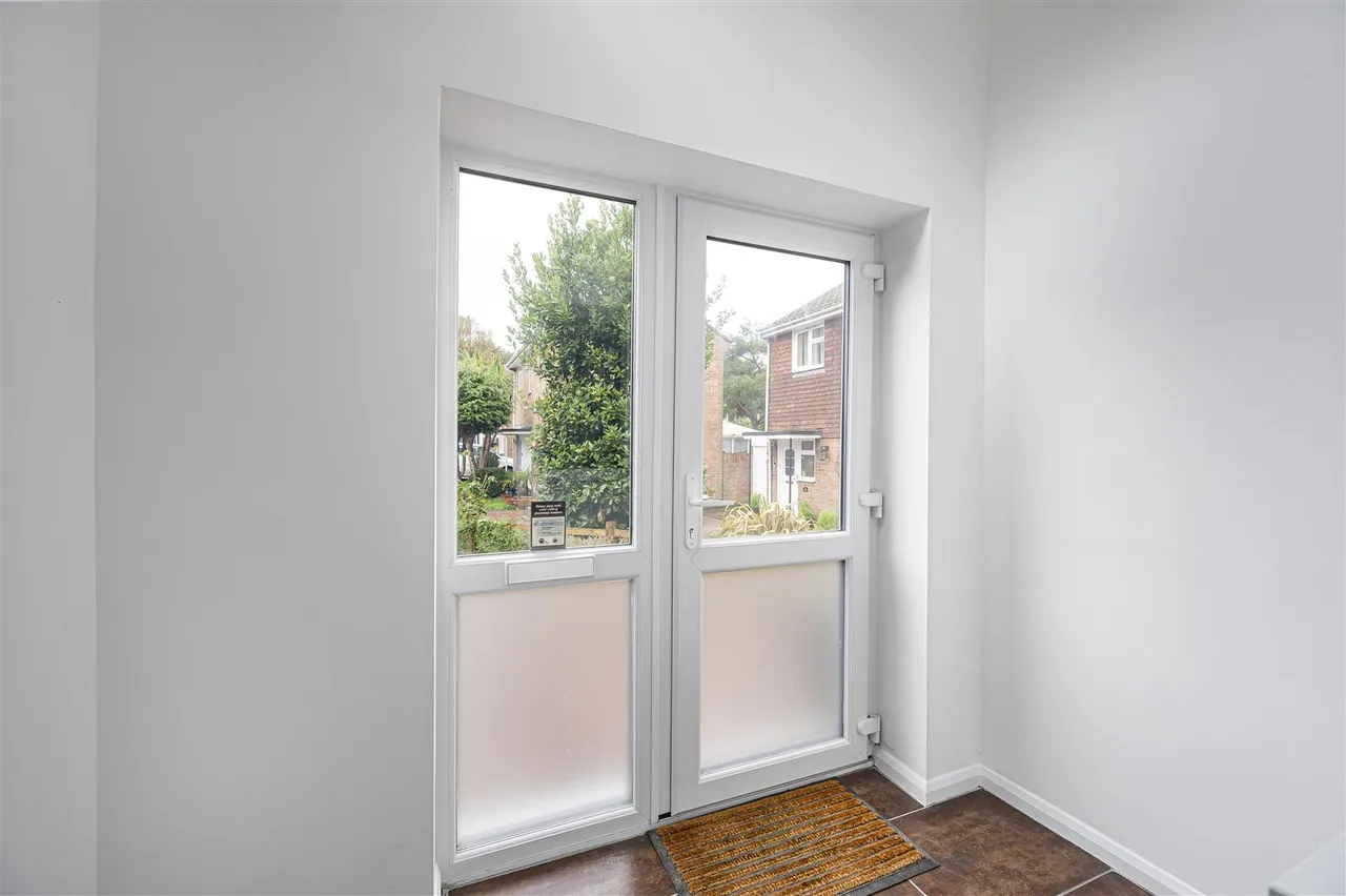 Rosemary Close, Peacehaven, photo 13