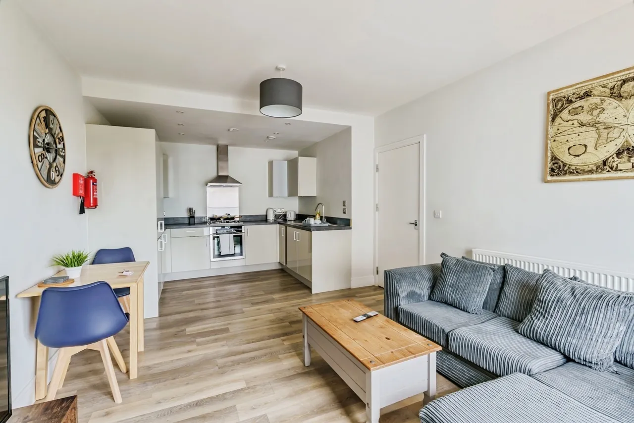 West Green Drive, Crawley, RH11, photo 16