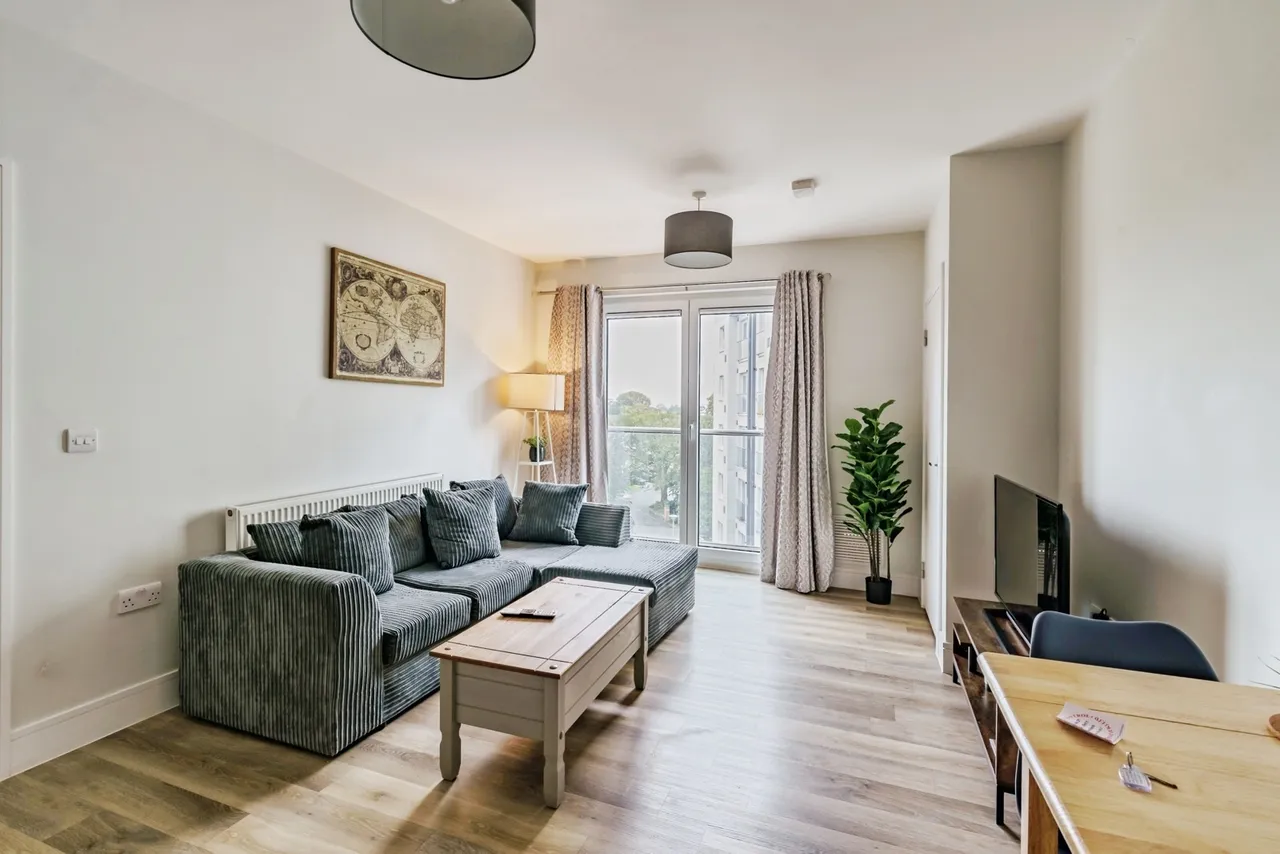 West Green Drive, Crawley, RH11, photo 15