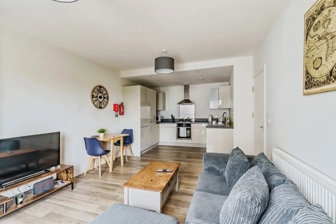 West Green Drive, Crawley, RH11, photo 6