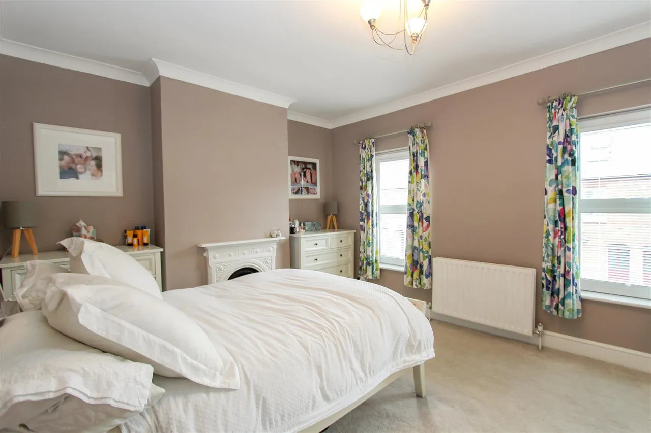 Hows Road, Uxbridge, UB8 2AR, photo 4