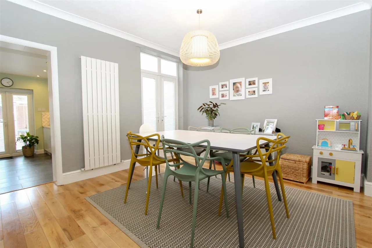 Hows Road, Uxbridge, UB8 2AR, photo 5