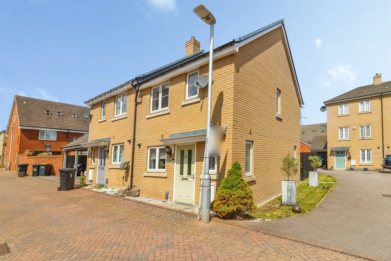 3 bed house for sale, Feronia Mead, Leighton Buzzard, LU7