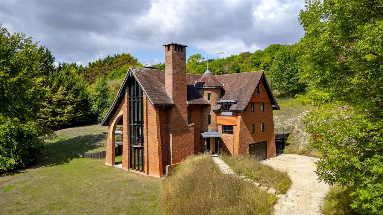 6 bed house to rent, Stichens Green, Reading, RG8