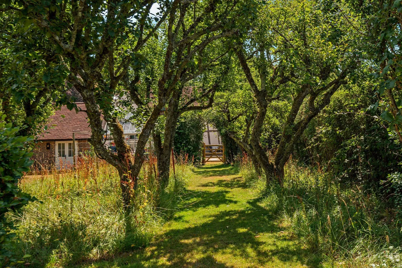 East Street, Chowles, Horsham, West Sussex, RH12 4RH, photo 9