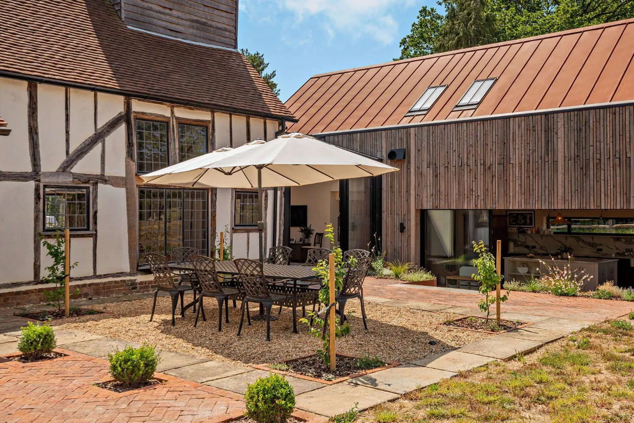 East Street, Chowles, Horsham, West Sussex, RH12 4RH, photo 6