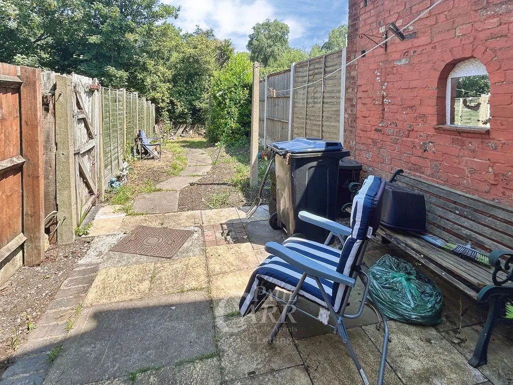 Village Road, Aston, B6, photo 9
