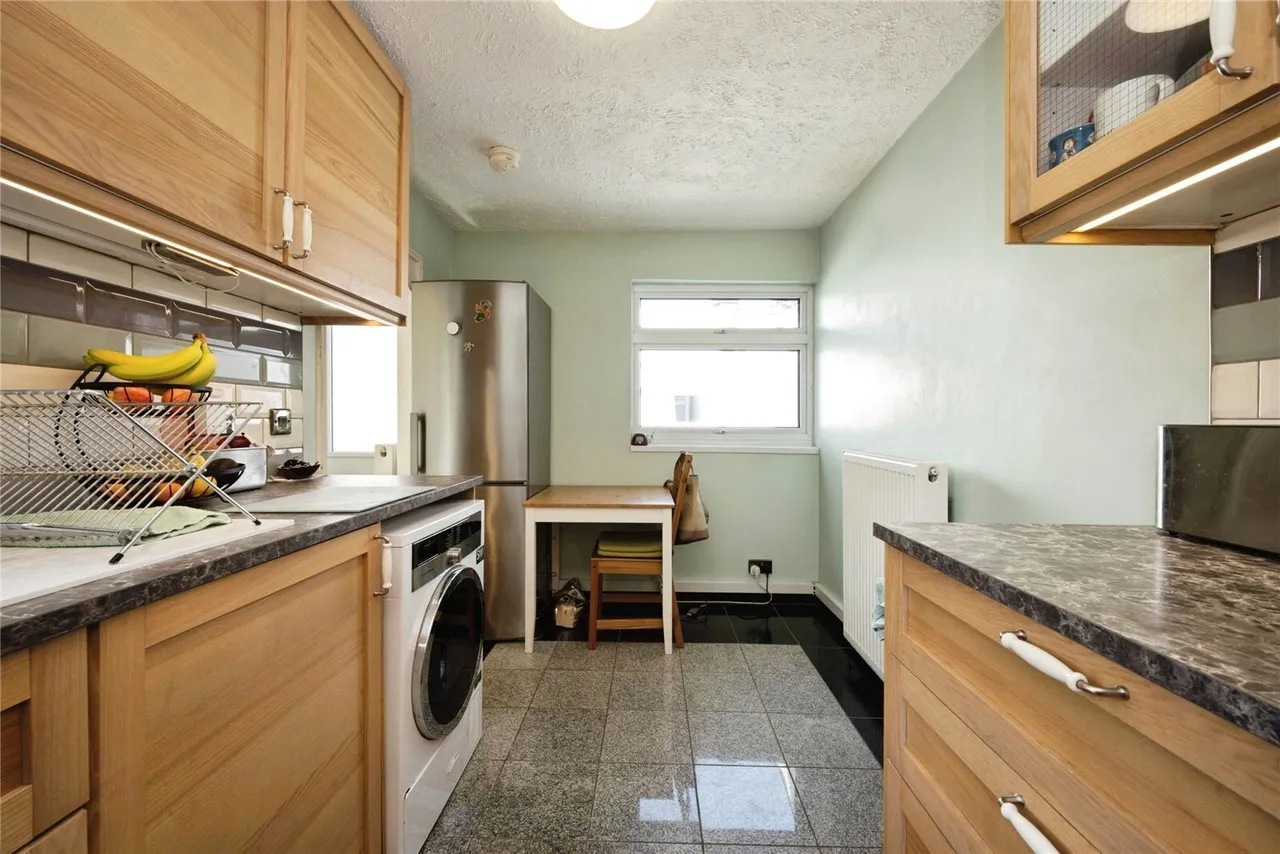 Knaves Hill, Leighton Buzzard, Bedfordshire, LU7, photo 3