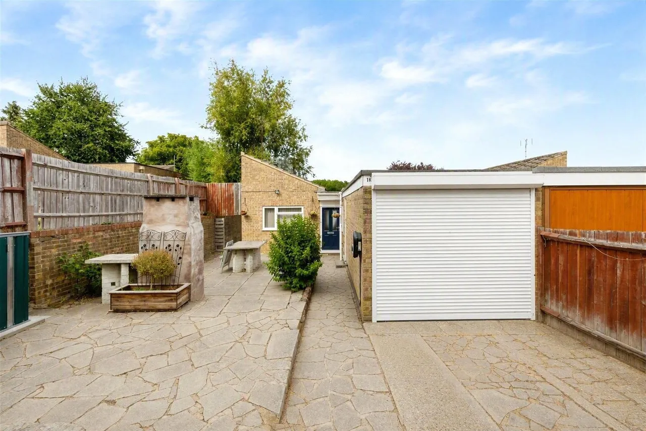 3 bed house for sale — Knaves Hill, Leighton Buzzard, Bedfordshire, LU7