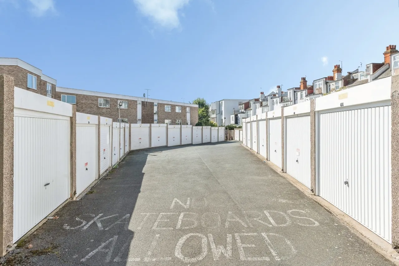 Shorefield Road, Westcliff-on-Sea, SS0, photo 17