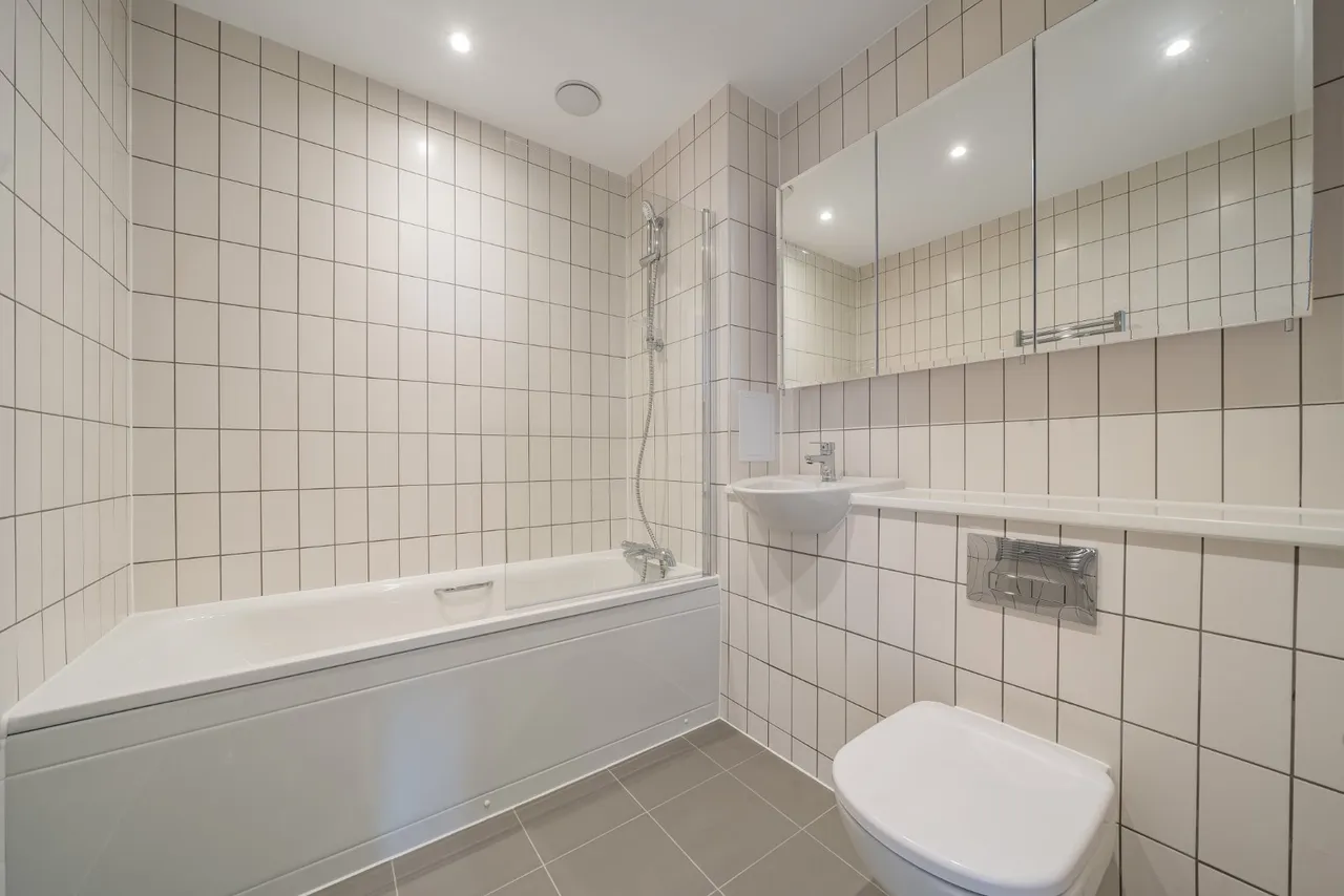 Mast Street, Barking, IG11, photo 6