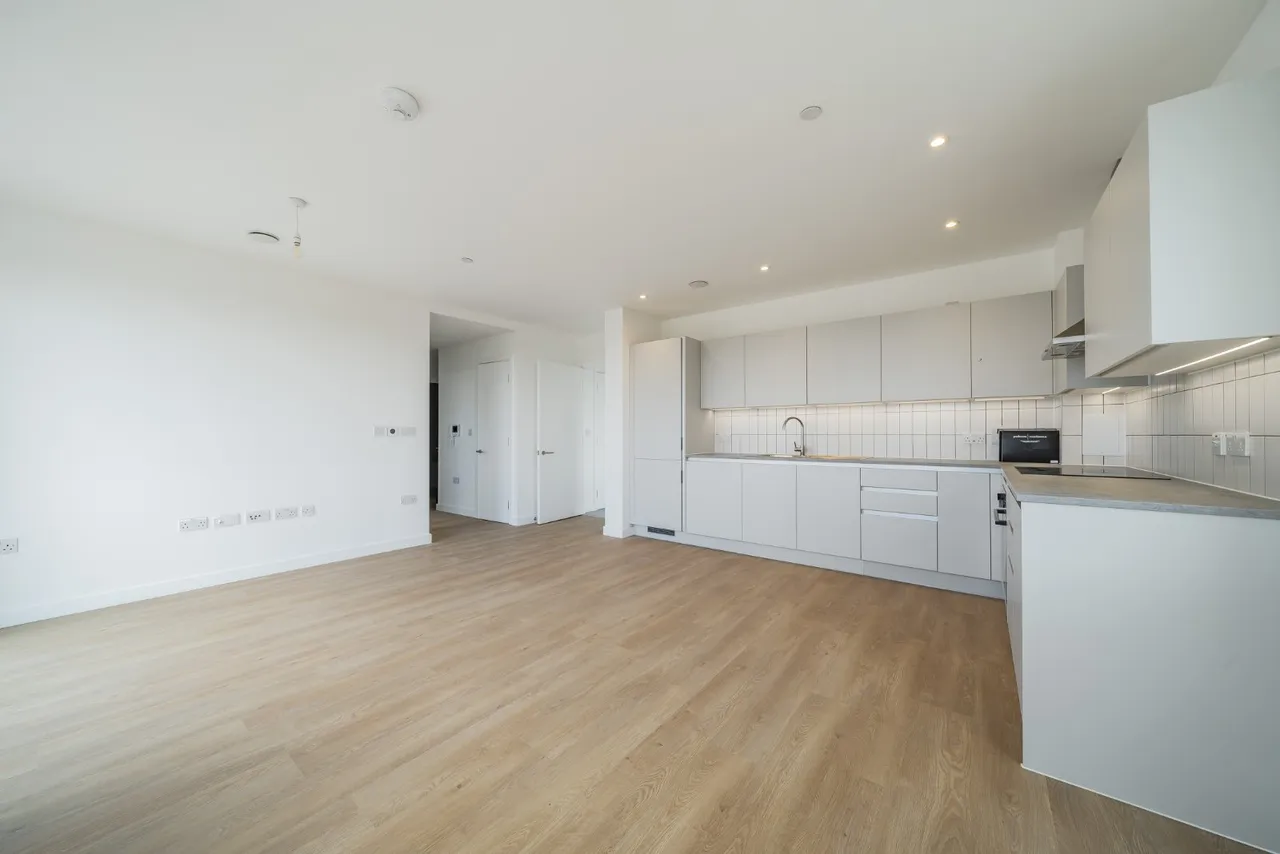 Mast Street, Barking, IG11, photo 2