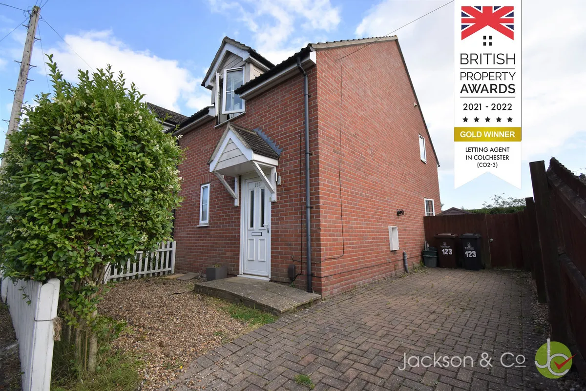 2 bed house to rent, Holly Road, Stanway, CO3