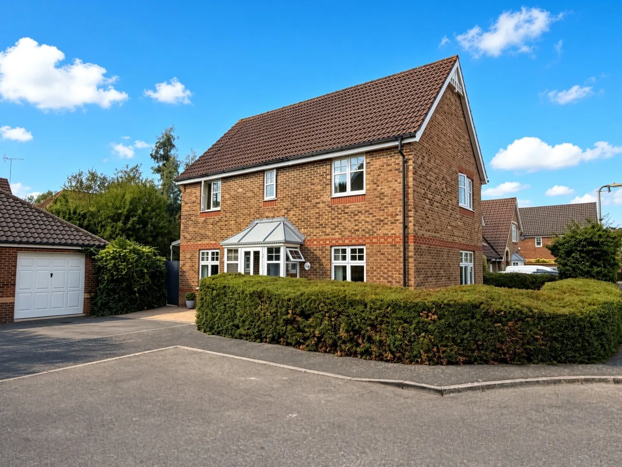 4 bed house for sale — Glebe Close, Aldershot, Hampshire, GU11 3FN