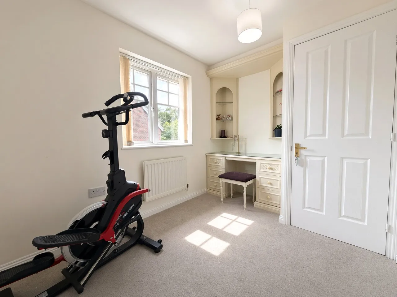 Glebe Close, Aldershot, Hampshire, GU11 3FN, photo 9