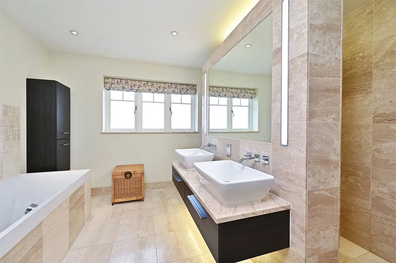 Robins Gardens, Fleet, Hampshire, GU51 4QT, photo 8
