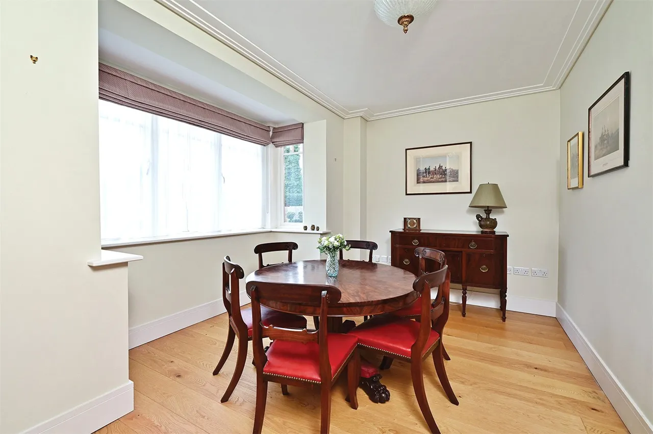 Robins Gardens, Fleet, Hampshire, GU51 4QT, photo 16