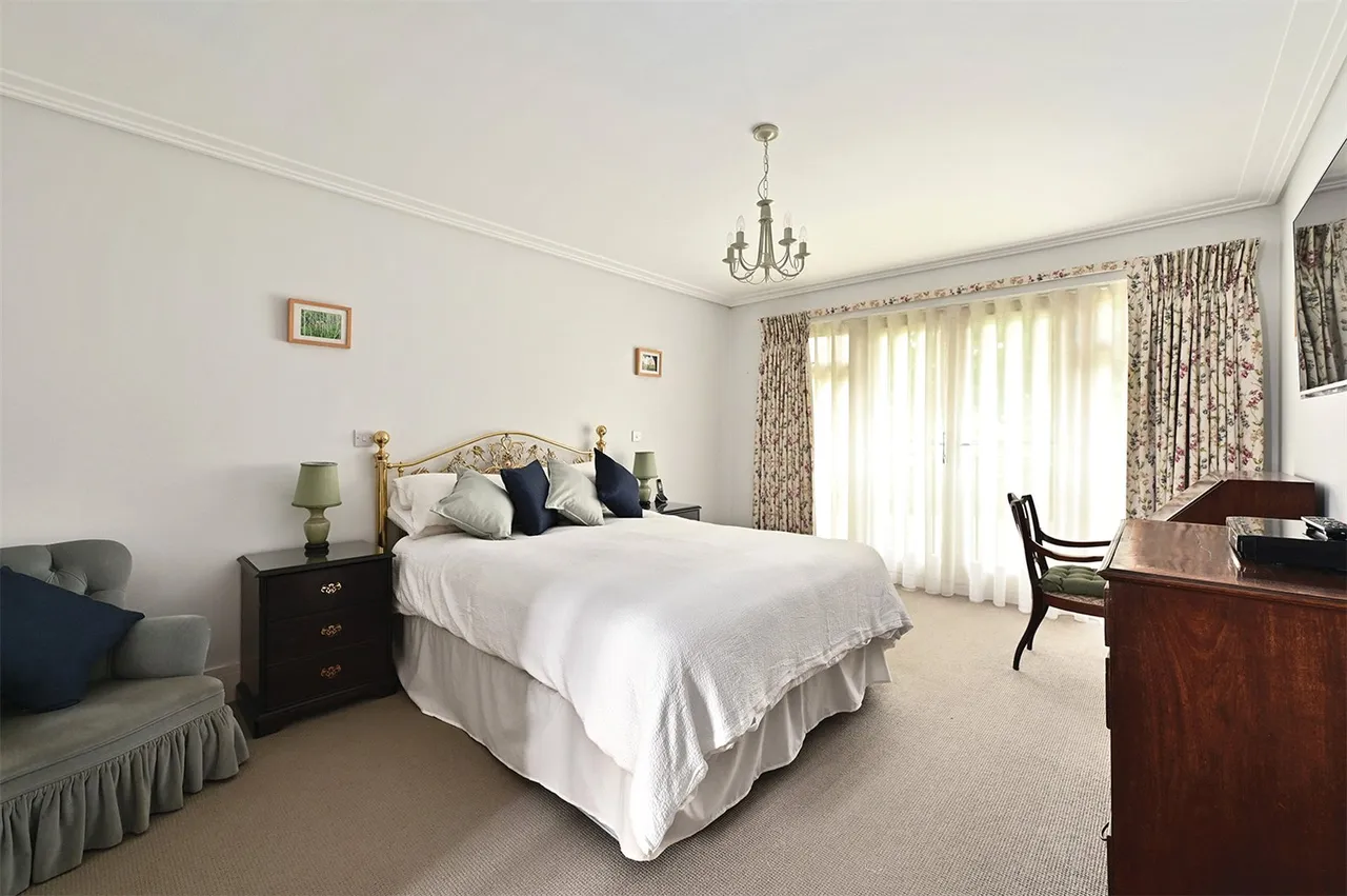 Robins Gardens, Fleet, Hampshire, GU51 4QT, photo 6