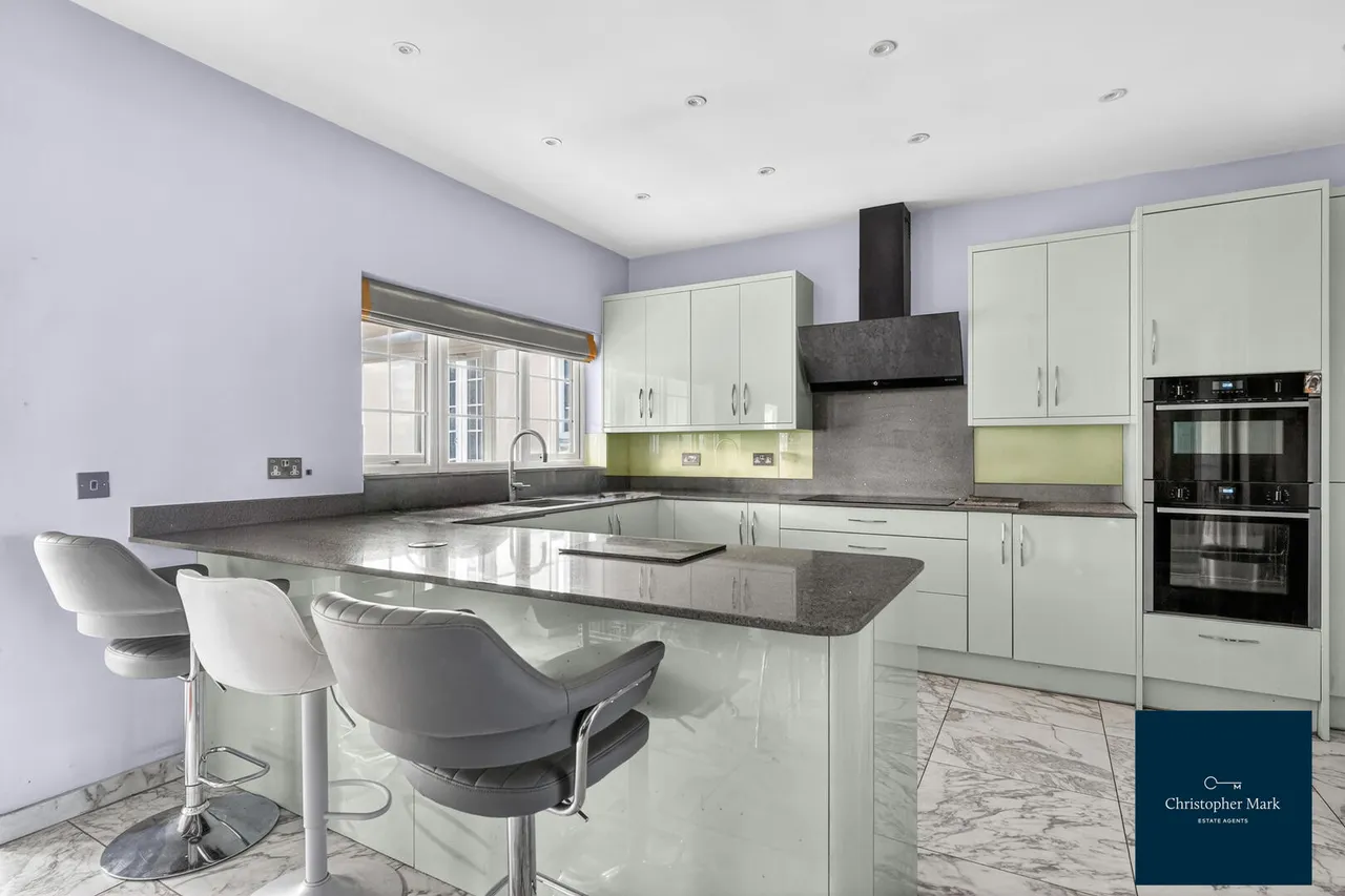 Crawford Gardens, London, N13 5TD, photo 7