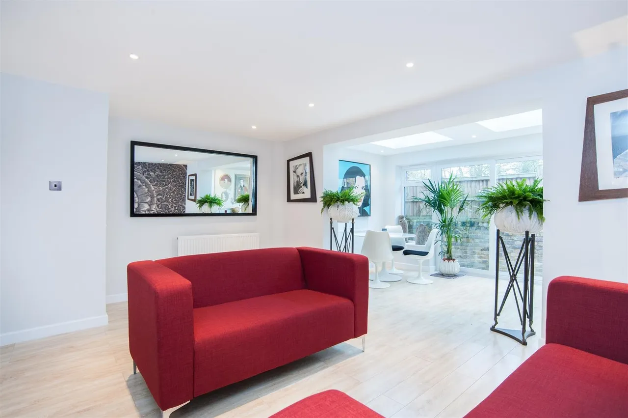 4 bed house for sale — Fairhazel Gardens South Hampstead, London NW6 3QL