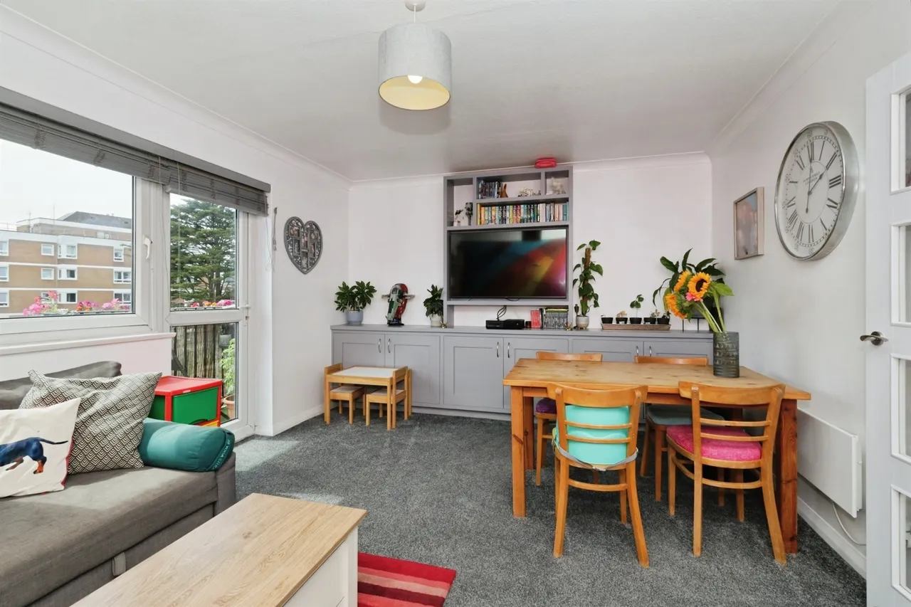Selwyn Road, Eastbourne, photo 3