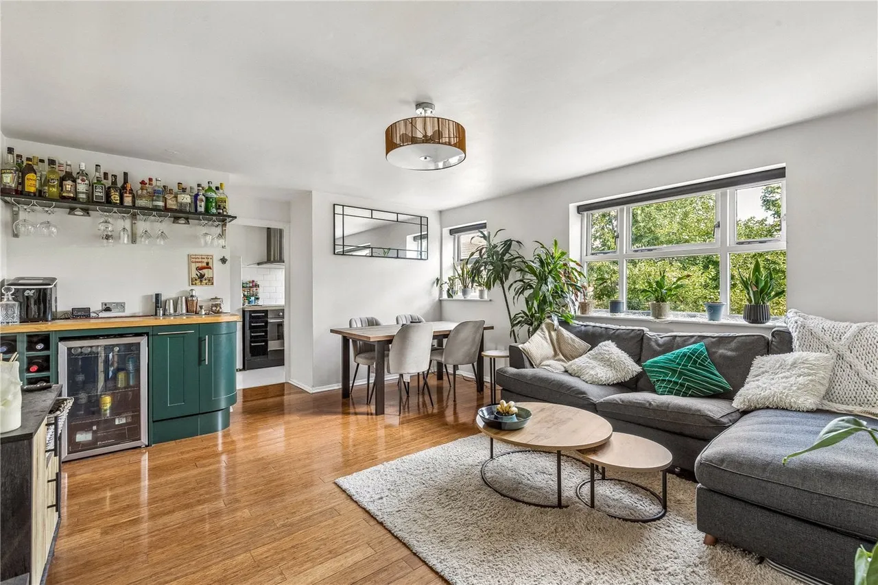 Molyneux Drive, London, SW17, photo 2