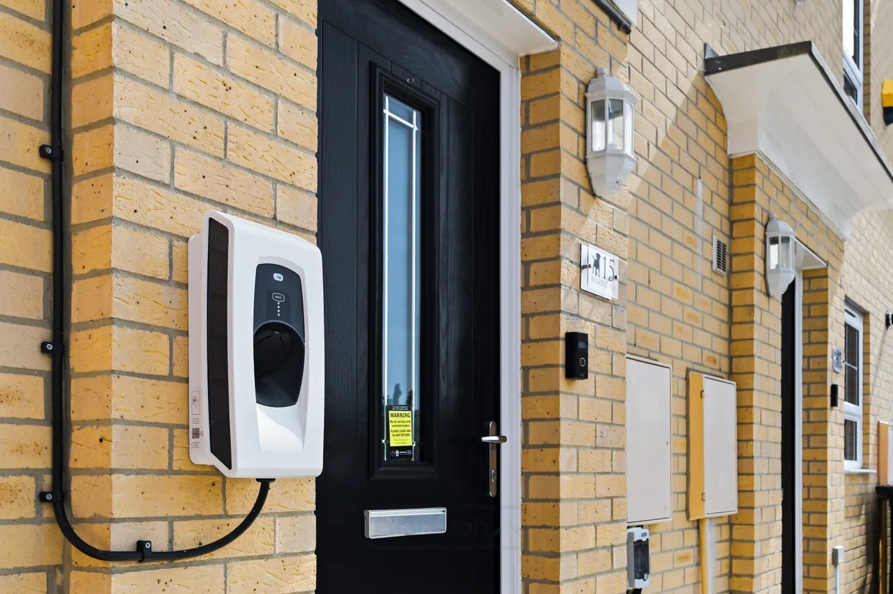 Bolebec Avenue, Eagle Farm South, Milton Keynes, Milton Keynes, MK17 7AE, photo 6