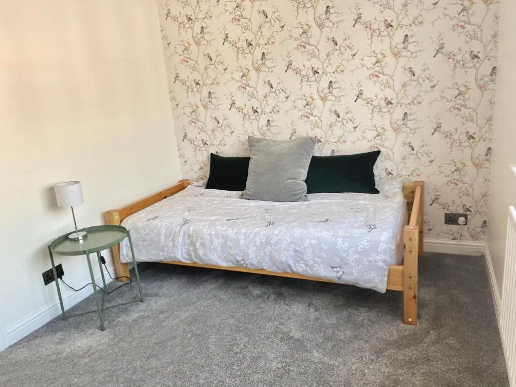 Marsh Court, PUDSEY, photo 6
