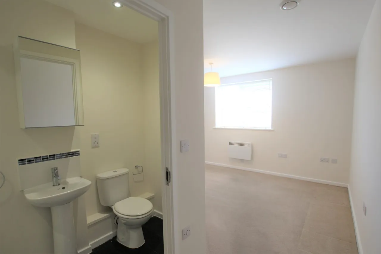 Flat 4, Carinthia House, Milton Keynes, 31 Broughton Grounds Lane, MK10 7FD, photo 6