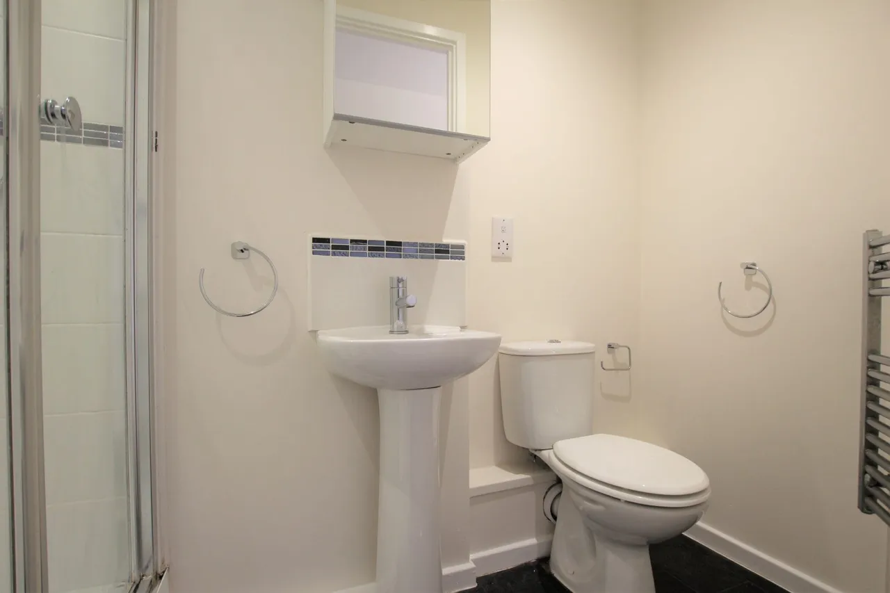 Flat 4, Carinthia House, Milton Keynes, 31 Broughton Grounds Lane, MK10 7FD, photo 7