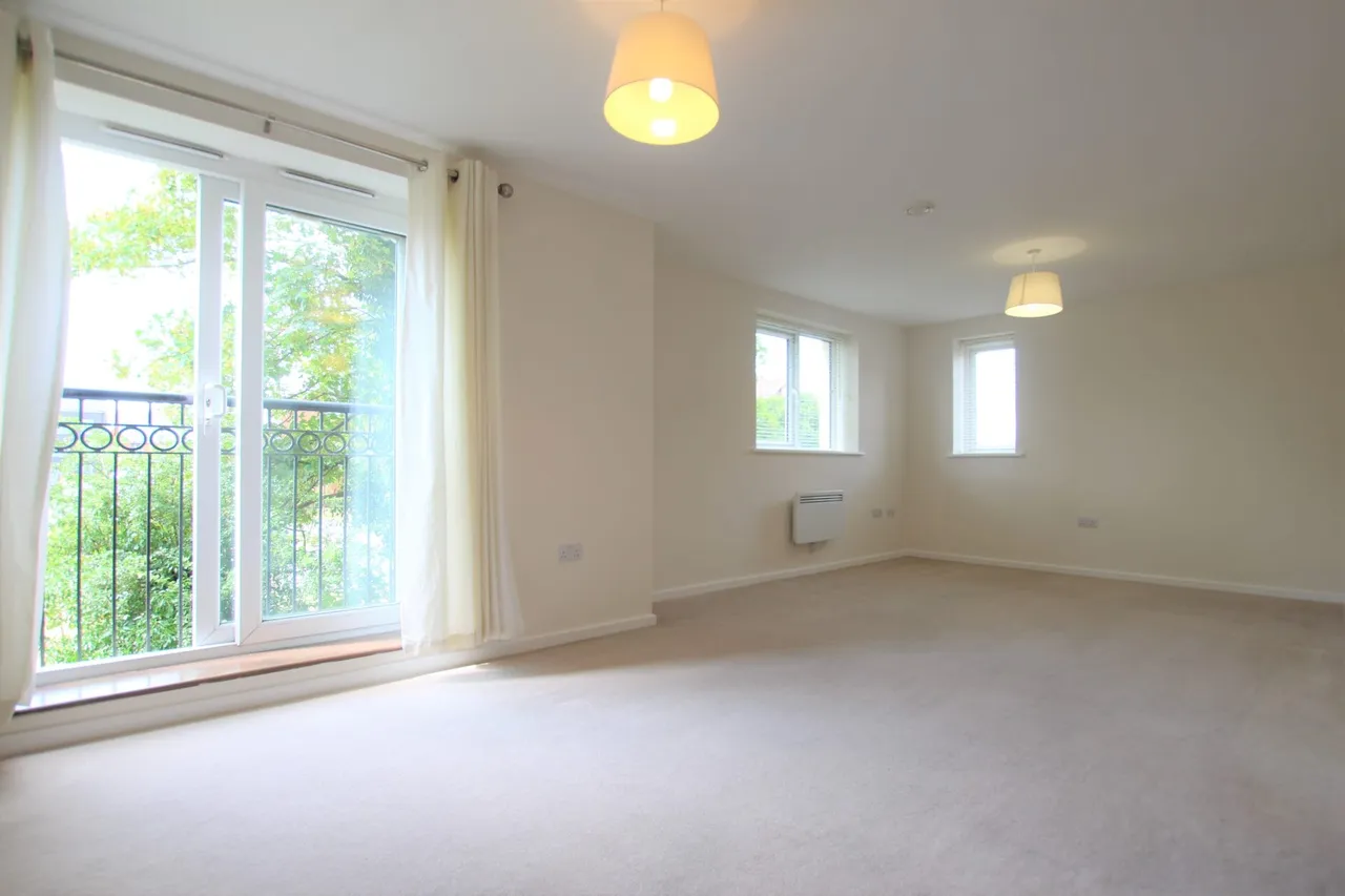 Flat 4, Carinthia House, Milton Keynes, 31 Broughton Grounds Lane, MK10 7FD, photo 2