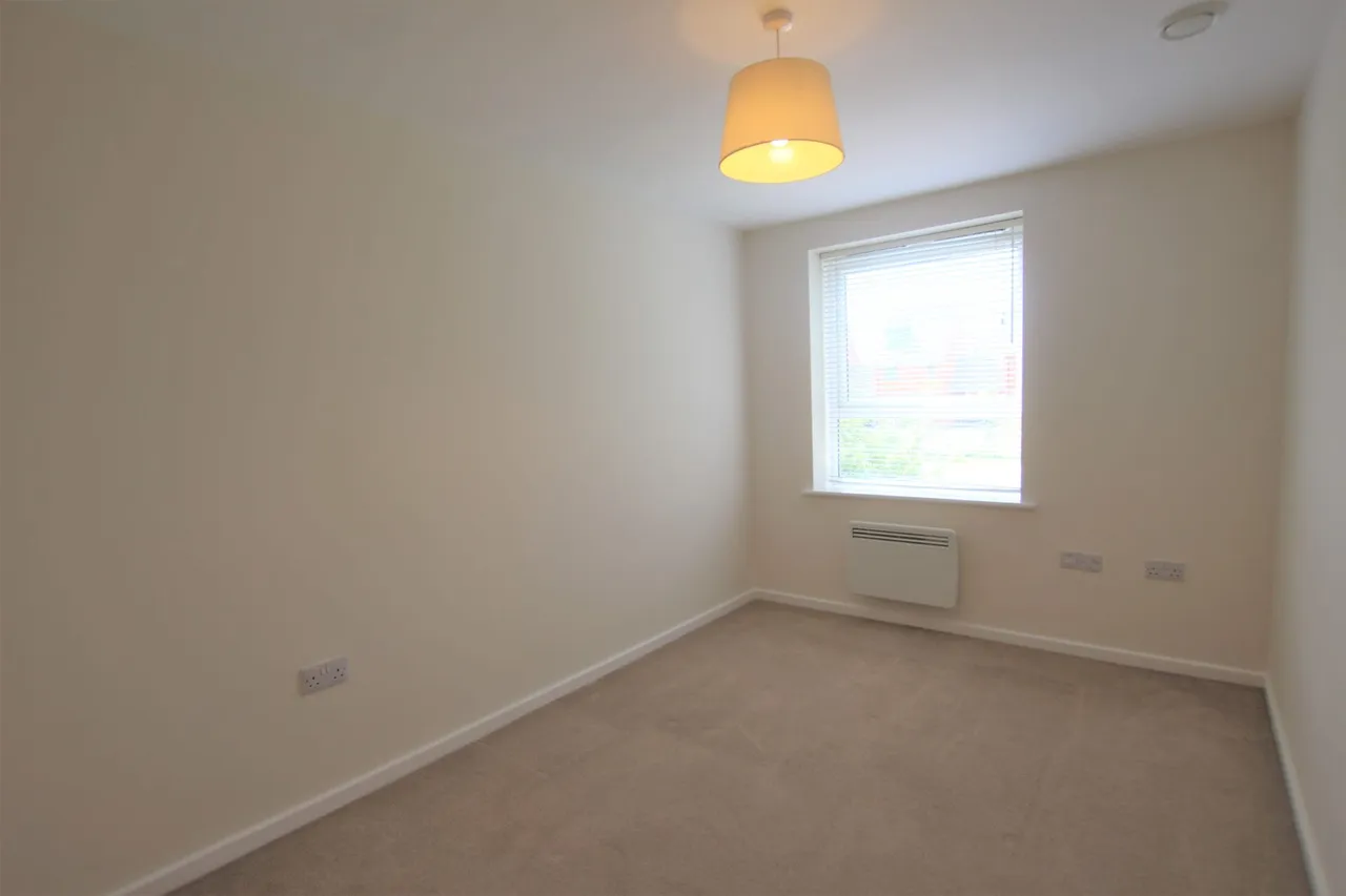 Flat 4, Carinthia House, Milton Keynes, 31 Broughton Grounds Lane, MK10 7FD, photo 9