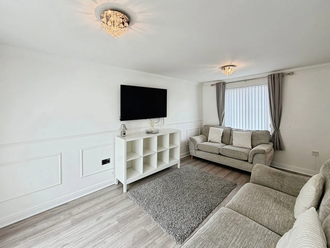 18 Glyn Garfield Close, Neath, SA11 2JR, photo 3