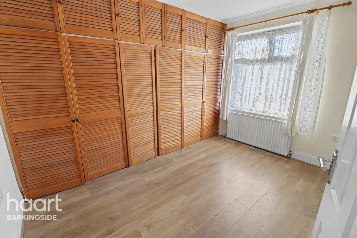 Horns Road, Barkingside, IG6, photo 16