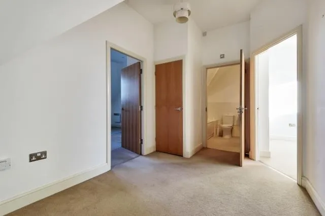 Bridge Court, Causeway, OX16, photo 8
