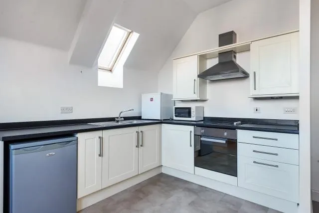 Bridge Court, Causeway, OX16, photo 6