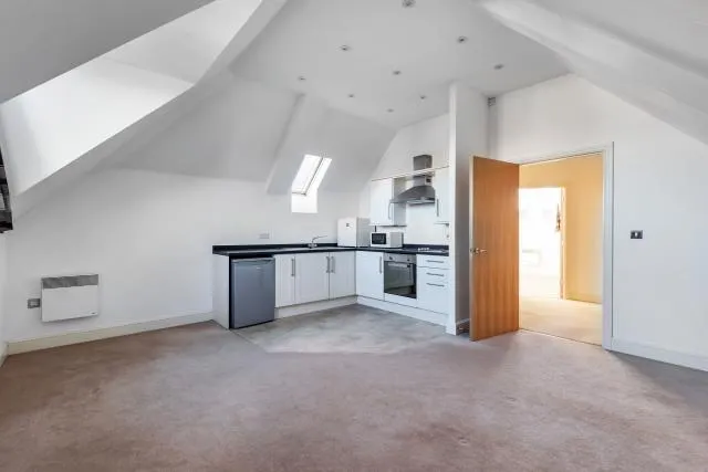 Bridge Court, Causeway, OX16, photo 2