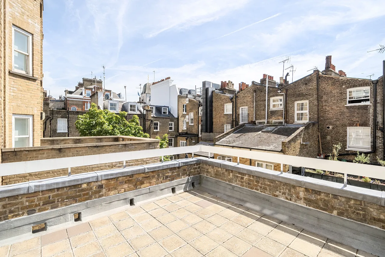 19 Chase Court, 28-29 Beaufort Gardens, London, photo 11